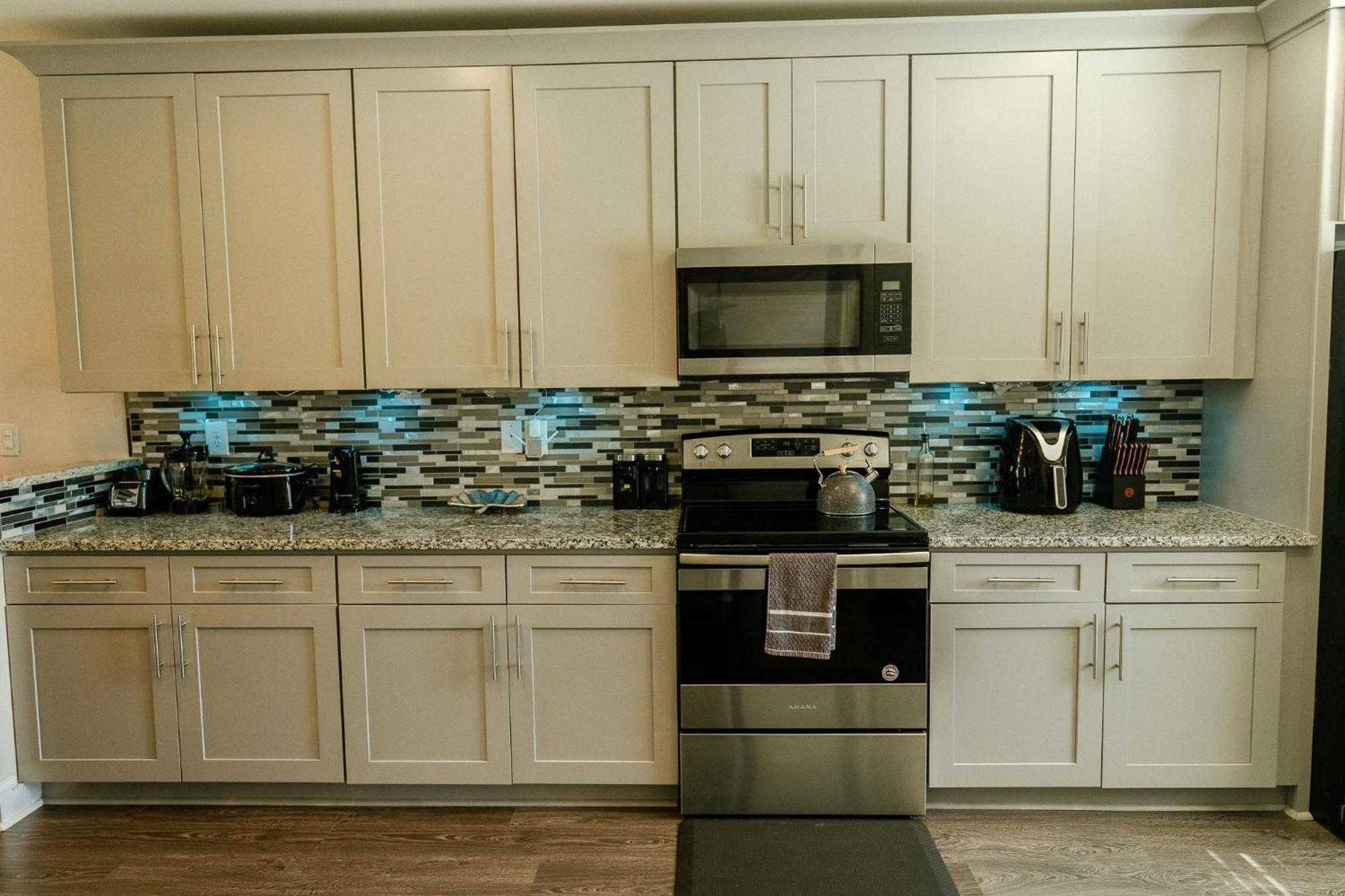 Enjoy This Mini-Mansion Near Downtown And The Airport! Атланта Екстер'єр фото