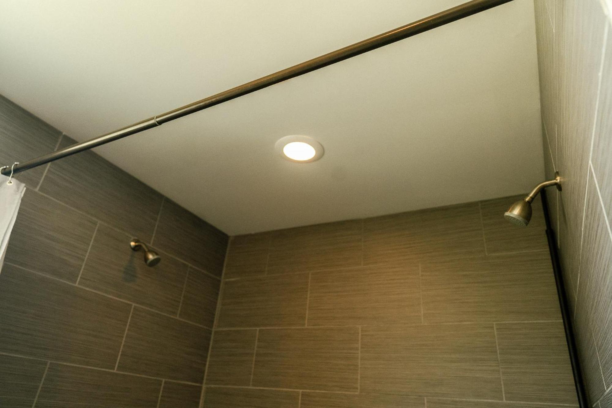 Enjoy This Mini-Mansion Near Downtown And The Airport! Атланта Екстер'єр фото