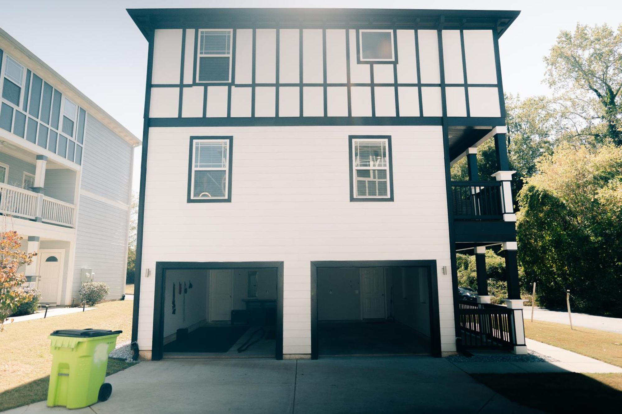 Enjoy This Mini-Mansion Near Downtown And The Airport! Атланта Екстер'єр фото